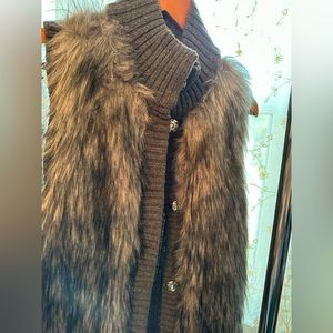 MICHAEL Michael Kors Size Petite Faux Fur Snap Vest in Gray!